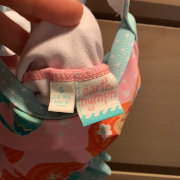 Mermaid one piece size 2-3yrs (2T) - Picture 3 of 4